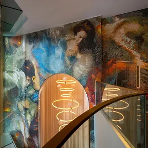 ***** Hotel Mondrian China